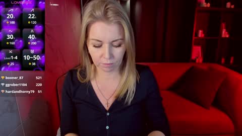 Snapshot of annielight chatting on 12-16-24, 11:55 Annie online show from 12-16-24, 11:55