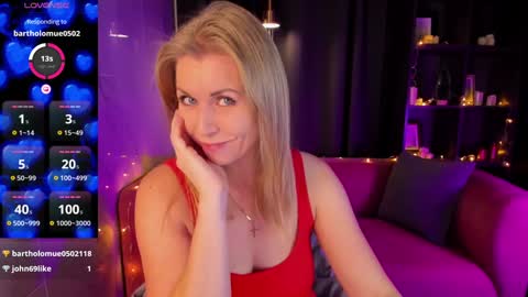 Snapshot of annielight chatting on 12-25-24, 05:48 Annie online show from 12-25-24, 05:48