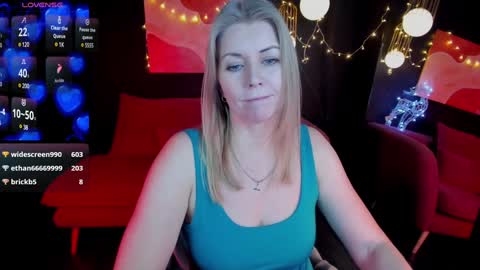 Snapshot of annielight chatting on 12-28-24, 08:48 Annie online show from 12-28-24, 08:48