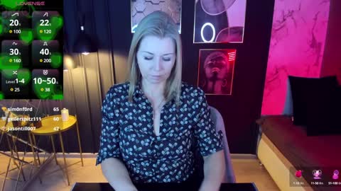 Snapshot of annielight chatting on 01-21-25, 11:56 Annie online show from 01-21-25, 11:56