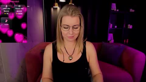 Snapshot of annielight chatting on 02-28-25, 05:48 Annie online show from 02-28-25, 05:48