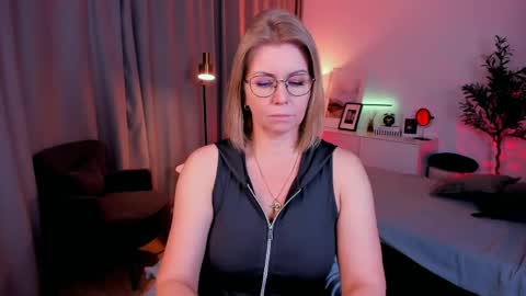 Annie online show from 04-17-26, 07:00