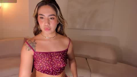 Annie Monroe online show from 10-24-25, 03:08