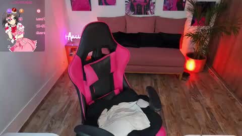 Annie FROM 8AM TO 4PM CDT online show from 02-18-25, 10:14