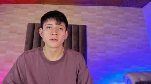 Annie  Alex online show from 01-12-25, 04:50