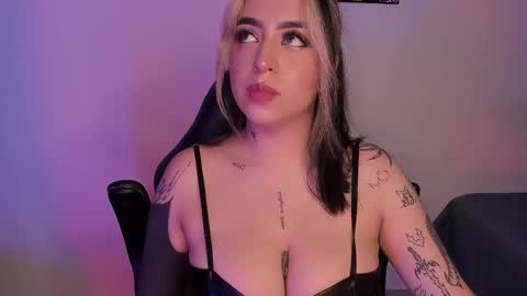 Annika online show from 11-18-25, 09:52