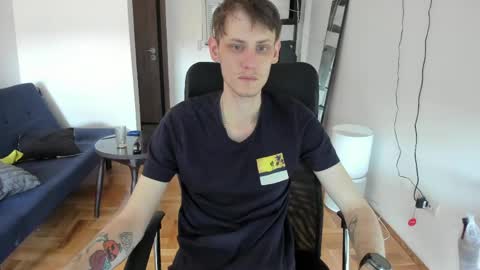 Snapshot of annonimsick chatting on 05-06-26, 12:10 online show from 05-06-26, 12:10