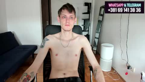 Snapshot of annonimsick chatting on 05-08-26, 09:25 online show from 05-08-26, 09:25