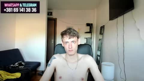 Snapshot of annonimsick chatting on 05-14-26, 04:36 online show from 05-14-26, 04:36