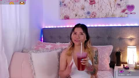 Antonella Lee online show from 10-09-25, 05:55