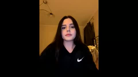 Snapshot of annuttaa chatting on 12-21-25, 06:15 pushcase online show from 12-21-25, 06:15