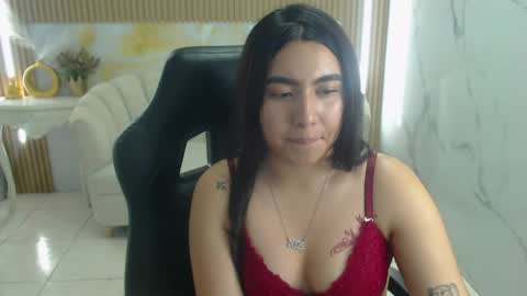 Snapshot of anny1_s chatting on 05-27-26, 01:57 Anny online show from 05-27-26, 01:57