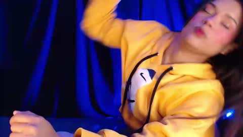 ANNY online show from 10-31-25, 01:17