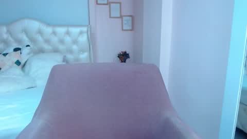 ANNY LOUIS online show from 01-31-25, 02:26