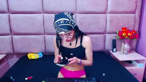 Snapshot of anny_swet chatting on 12-20-24, 12:49 Anny online show from 12-20-24, 12:49