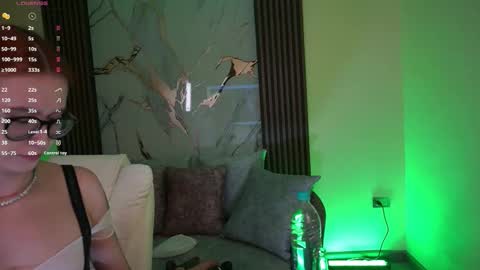 Ana online show from 09-27-25, 12:43