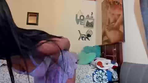 Snapshot of annyluna1 chatting on 03-18-26, 09:07 Annyluna online show from 03-18-26, 09:07