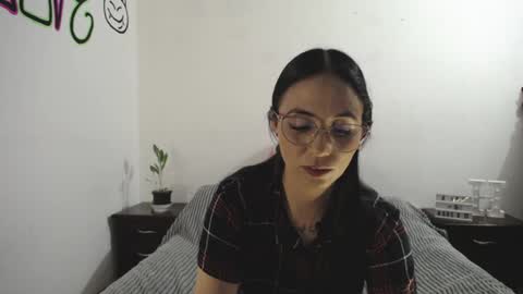 Snapshot of annyroberts_89 chatting on 12-24-24, 12:00 Anny online show from 12-24-24, 12:00