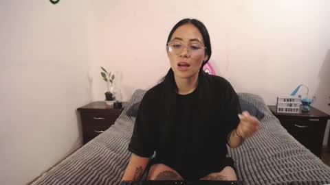 Snapshot of annyroberts_89 chatting on 02-25-25, 12:03 Anny online show from 02-25-25, 12:03