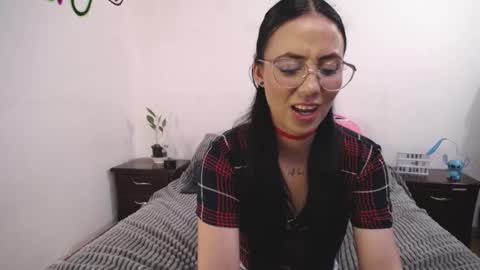 Snapshot of annyroberts_89 chatting on 02-25-25, 11:44 Anny online show from 02-25-25, 11:44