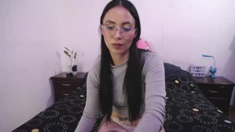 Snapshot of annyroberts_89 chatting on 03-12-25, 11:22 Anny online show from 03-12-25, 11:22