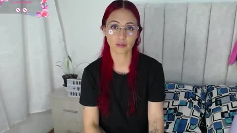 Snapshot of annyroberts_89 chatting on 10-05-25, 09:02 Anny online show from 10-05-25, 09:02