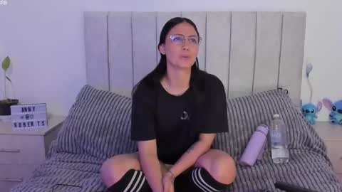 Snapshot of annyroberts_89 chatting on 11-05-25, 10:54 Anny online show from 11-05-25, 10:54