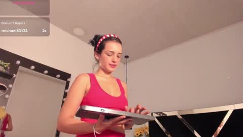 Anny online show from 02-27-25, 08:20