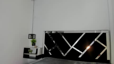 Anny online show from 03-11-25, 09:48