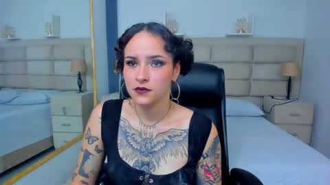 AnnyT online show from 10-17-25, 09:17