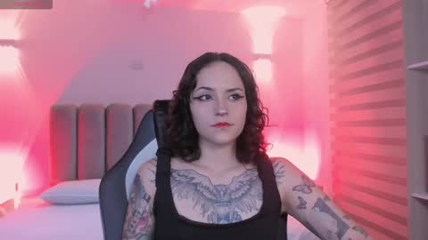 AnnyT online show from 12-16-25, 11:43