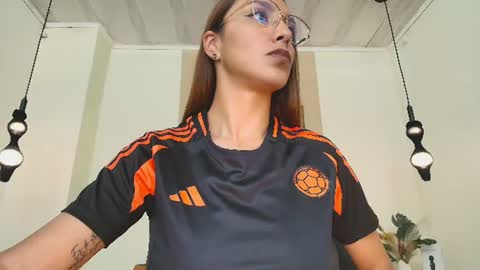 AnnyXhot online show from 06-15-26, 11:23