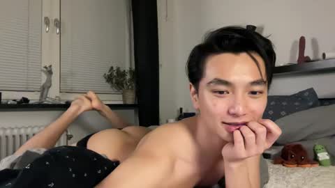 asiantwinkboy online show from 12-21-24, 04:09