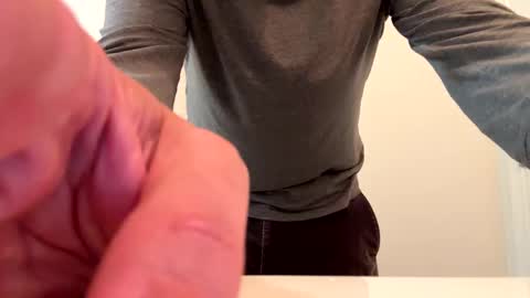 Snapshot of anonomousloser chatting on 09-30-25, 12:32 anonomousloser online show from 09-30-25, 12:32