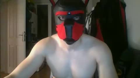 Snapshot of anonymousguy68_cam chatting on 11-28-25, 10:01 Anonymousguy online show from 11-28-25, 10:01