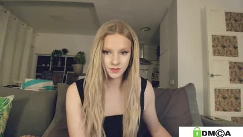 Snapshot of anorsel chatting on 05-14-26, 10:00 Sexy Ladybug online show from 05-14-26, 10:00