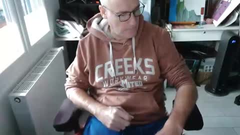 Snapshot of antares590 chatting on 01-06-25, 09:52 antares590 online show from 01-06-25, 09:52