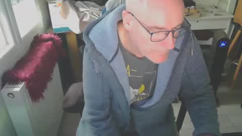 Snapshot of antares590 chatting on 03-12-25, 05:28 antares590 online show from 03-12-25, 05:28