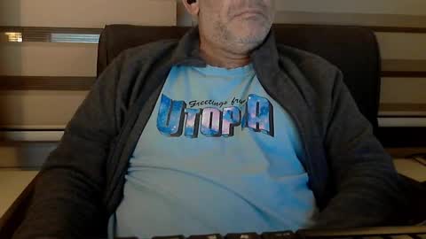 Snapshot of antheris chatting on 09-24-25, 09:40 antheris online show from 09-24-25, 09:40