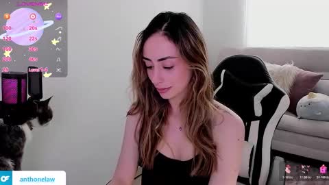 Snapshot of anthonelaa777 chatting on 12-17-25, 05:30 Anthonela online show from 12-17-25, 05:30