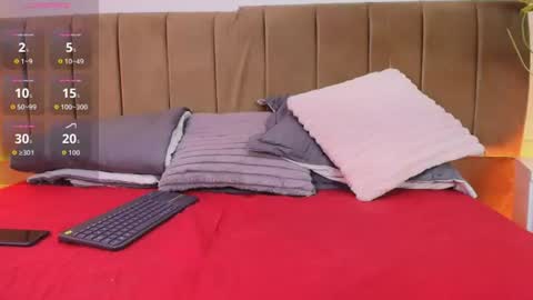 Snapshot of anthonelaa__ chatting on 07-09-26, 08:35 Anthonelaa online show from 07-09-26, 08:35