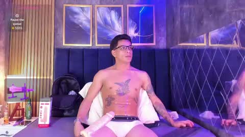 Snapshot of anthony_hotxx chatting on 05-17-26, 08:05 Anthonyy online show from 05-17-26, 08:05