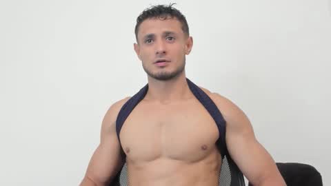 Snapshot of anthony_lewis_ chatting on 10-07-25, 06:10 Adonys Creeb online show from 10-07-25, 06:10