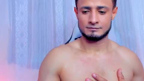 Snapshot of anthony_lewis_ chatting on 11-19-25, 05:07 Adonys Creeb online show from 11-19-25, 05:07