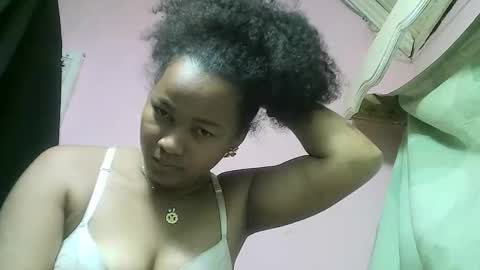 Snapshot of antine9794 chatting on 05-01-26, 12:15 antine9794 online show from 05-01-26, 12:15