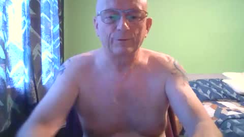 Snapshot of antmatt2025 chatting on 09-19-25, 03:45 antmatt2025 online show from 09-19-25, 03:45