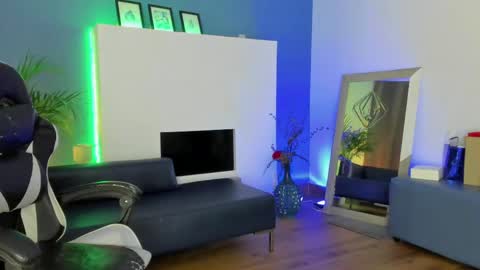 Snapshot of anto_thompson chatting on 06-07-26, 07:28 Antonella online show from 06-07-26, 07:28