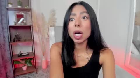 Snapshot of antonelabella chatting on 09-18-25, 03:14 Antonela online show from 09-18-25, 03:14