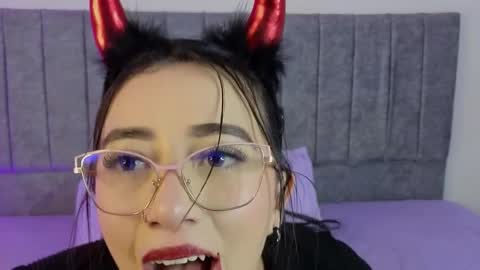 antonella online show from 10-21-25, 07:47