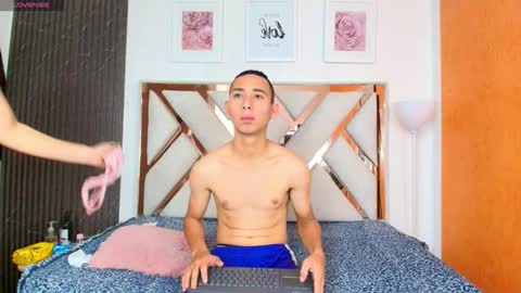 Snapshot of antonella_and_thiago_ chatting on 12-19-25, 12:34 antonella_and_thiago_ online show from 12-19-25, 12:34